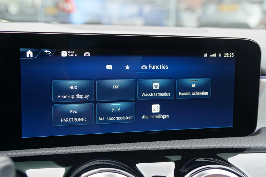 Mercedes-Benz CLA-Klasse Shooting Brake 180 AMG Line + 360° CAMERA / HEAD-UP / BURMESTER / MEMORY