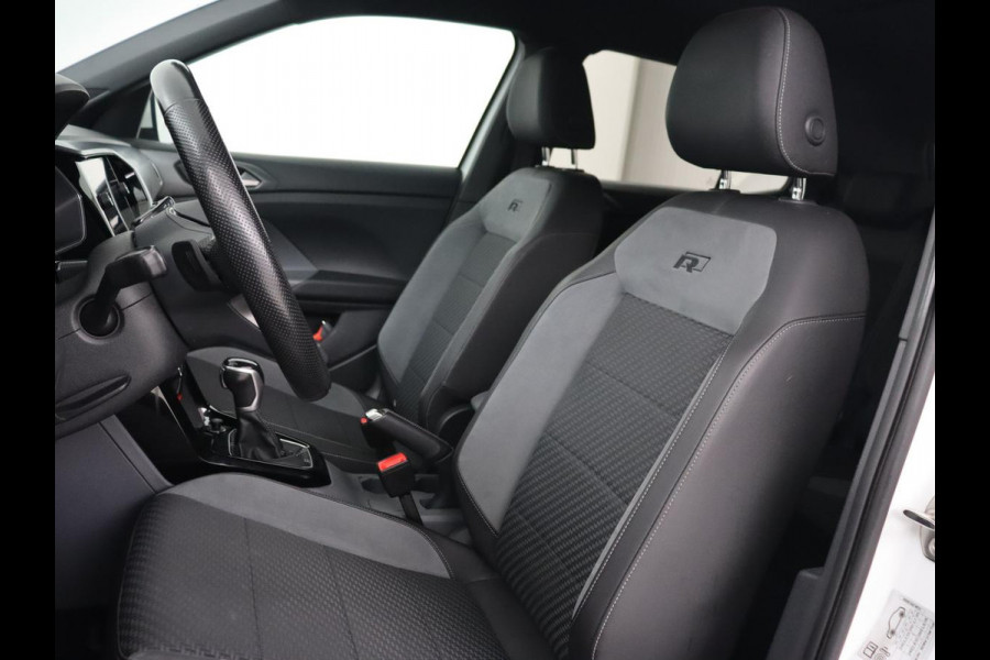 Volkswagen T-Cross 1.5 TSI Style R Line | Stoelverwarming | Trekhaak | Camera | Keyless | BEATS Sound | Virtual Cockpit | Carplay | Navigatie | Adaptive cruise | Climate control Volkswagen T-Cross 1.5 TSI Style R Line | Stoelverwarming | Trekhaak | Camera | Keyless | BEATS Sound | Virtual Cockpit | Carplay | Navigatie | Adaptive cruise | Climate control