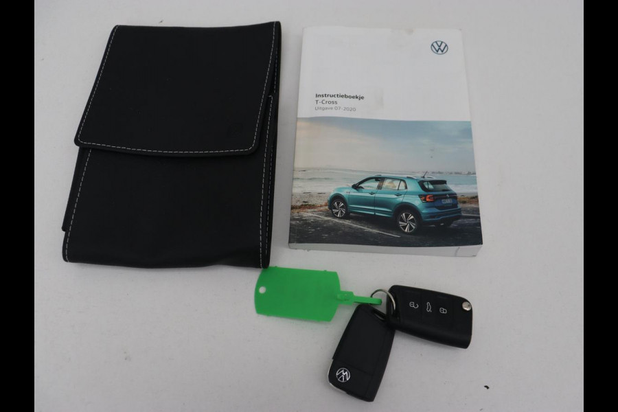 Volkswagen T-Cross 1.5 TSI Style R Line | Stoelverwarming | Trekhaak | Camera | Keyless | BEATS Sound | Virtual Cockpit | Carplay | Navigatie | Adaptive cruise | Climate control Volkswagen T-Cross 1.5 TSI Style R Line | Stoelverwarming | Trekhaak | Camera | Keyless | BEATS Sound | Virtual Cockpit | Carplay | Navigatie | Adaptive cruise | Climate control