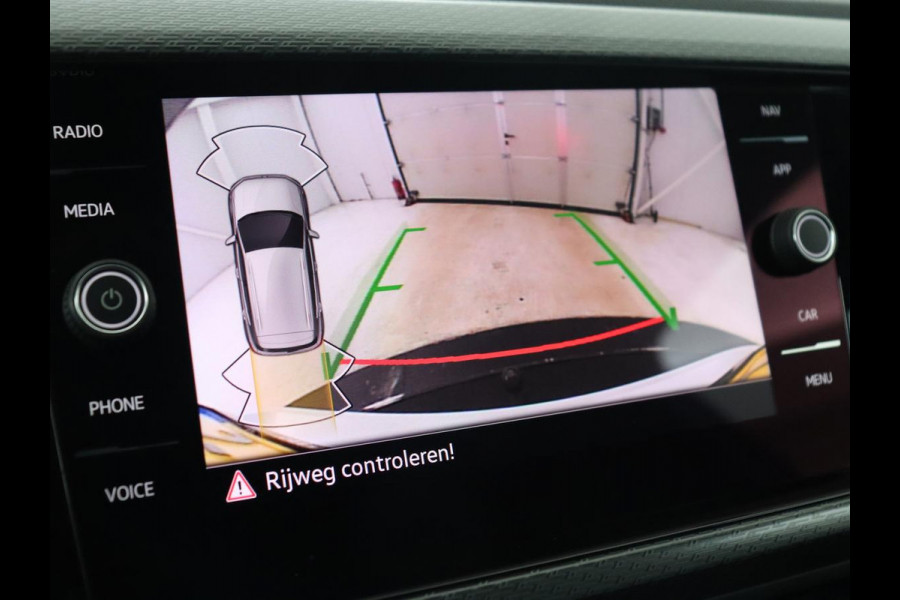 Volkswagen T-Cross 1.5 TSI Style R Line | Stoelverwarming | Trekhaak | Camera | Keyless | BEATS Sound | Virtual Cockpit | Carplay | Navigatie | Adaptive cruise | Climate control Volkswagen T-Cross 1.5 TSI Style R Line | Stoelverwarming | Trekhaak | Camera | Keyless | BEATS Sound | Virtual Cockpit | Carplay | Navigatie | Adaptive cruise | Climate control