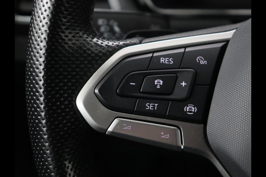 Volkswagen T-Cross 1.5 TSI Style R Line | Stoelverwarming | Trekhaak | Camera | Keyless | BEATS Sound | Virtual Cockpit | Carplay | Navigatie | Adaptive cruise | Climate control Volkswagen T-Cross 1.5 TSI Style R Line | Stoelverwarming | Trekhaak | Camera | Keyless | BEATS Sound | Virtual Cockpit | Carplay | Navigatie | Adaptive cruise | Climate control