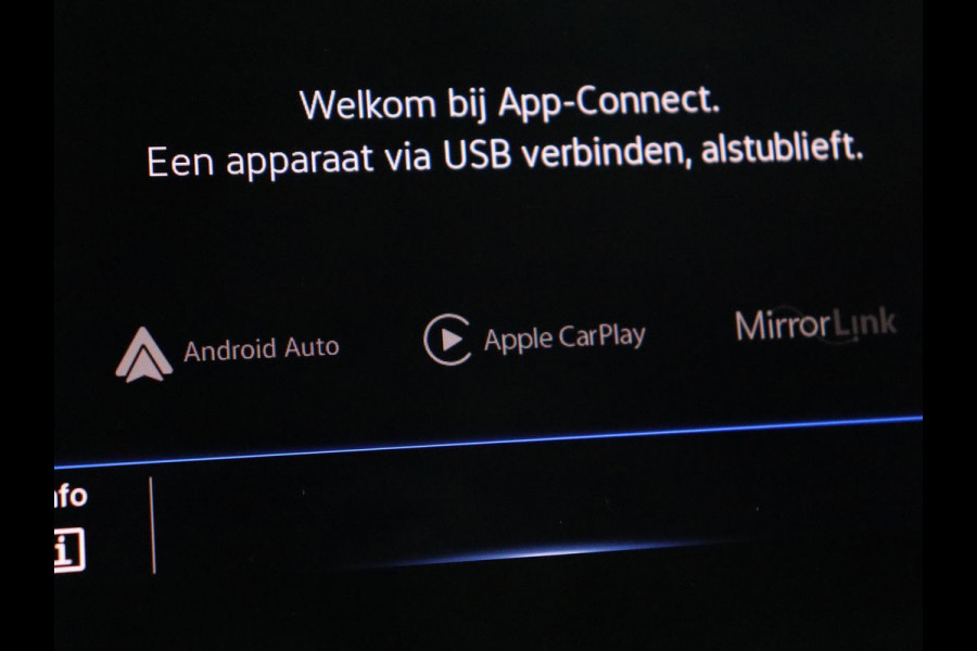 Volkswagen T-Cross 1.5 TSI Style R Line | Stoelverwarming | Trekhaak | Camera | Keyless | BEATS Sound | Virtual Cockpit | Carplay | Navigatie | Adaptive cruise | Climate control Volkswagen T-Cross 1.5 TSI Style R Line | Stoelverwarming | Trekhaak | Camera | Keyless | BEATS Sound | Virtual Cockpit | Carplay | Navigatie | Adaptive cruise | Climate control