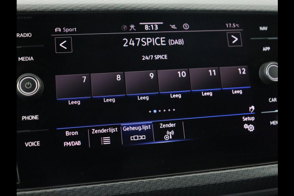 Volkswagen T-Cross 1.5 TSI Style R Line | Stoelverwarming | Trekhaak | Camera | Keyless | BEATS Sound | Virtual Cockpit | Carplay | Navigatie | Adaptive cruise | Climate control Volkswagen T-Cross 1.5 TSI Style R Line | Stoelverwarming | Trekhaak | Camera | Keyless | BEATS Sound | Virtual Cockpit | Carplay | Navigatie | Adaptive cruise | Climate control