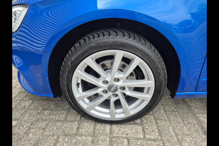 Audi A3 Sportback 30 TFSI Automaat,Cruise,Navigatie,parkeersensoren,clima,lm velgen, Audi A3 Sportback 30 TFSI Automaat,Cruise,Navigatie,parkeersensoren,clima,lm velgen,