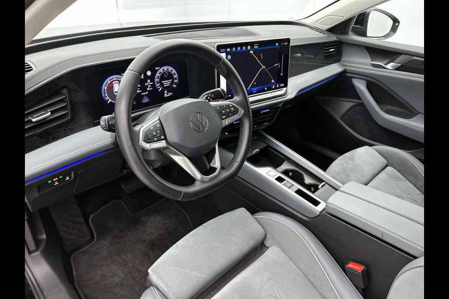 Volkswagen Passat Variant 1.5 eTSI 150PK Elegance Business CAMERA | AD-CRUISE | COMFORT-STOELEN