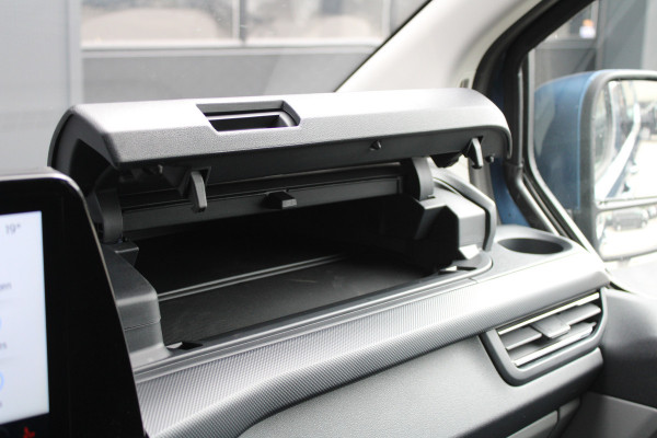 Ford Transit Custom 320 2.0 TDCI L2H1 Limited DC 170pk - Adaptive Cruise - Blind Spot - Navigatie - LED - Stoelverwarming - Rijklaar