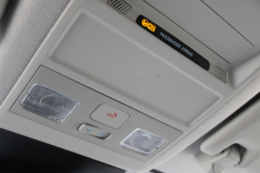 Ford Transit Custom 320 2.0 TDCI L2H1 Limited DC 170pk - Adaptive Cruise - Blind Spot - Navigatie - LED - Stoelverwarming - Rijklaar