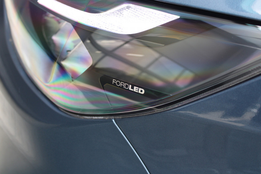 Ford Transit Custom 320 2.0 TDCI L2H1 Limited DC 170pk - Adaptive Cruise - Blind Spot - Navigatie - LED - Stoelverwarming - Rijklaar