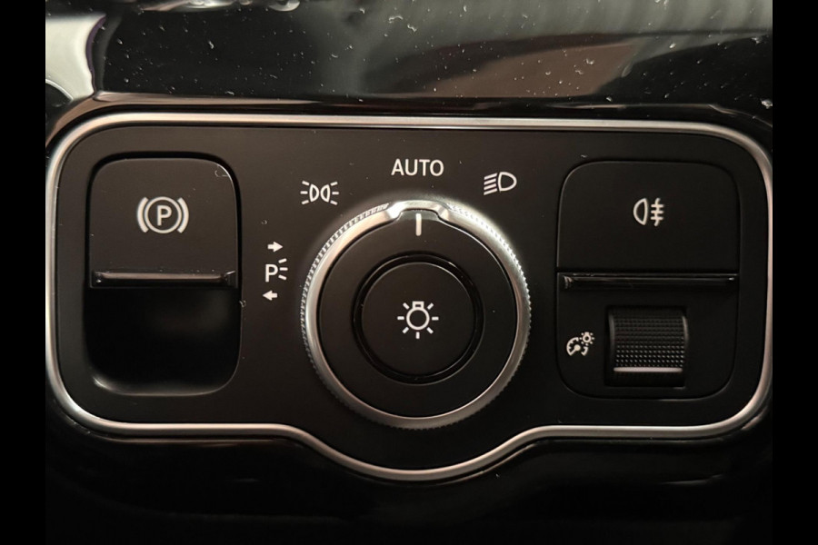 Mercedes-Benz A-Klasse AMG 35 4MATIC | Pano | schaalstoelen | keyless | aero pakket | stoelverkoeling