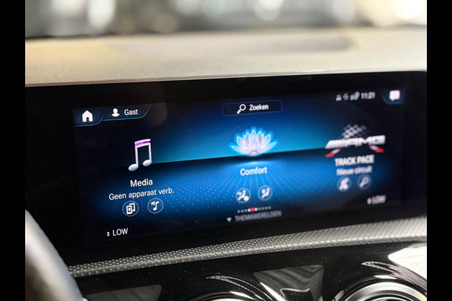 Mercedes-Benz A-Klasse AMG 35 4MATIC | Pano | schaalstoelen | keyless | aero pakket | stoelverkoeling