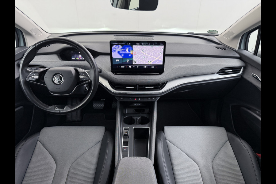Škoda ENYAQ iV 60 Trekhaak Panoramadak SOH 89% Camera Navi Ecc Apple Carplay Android Auto Cruise Control Pdc DAB Lmv 19" Keyless Led Connected services Origineel Nederlandse Auto Škoda ENYAQ iV 60 Trekhaak Panoramadak SOH 89% Camera Navi Ecc Apple Carplay Android Auto Cruise Control Pdc DAB Lmv 19" Keyless Led Connected services Origineel Nederlandse Auto