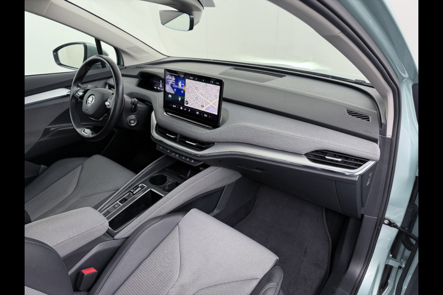 Škoda ENYAQ iV 60 Trekhaak Panoramadak SOH 89% Camera Navi Ecc Apple Carplay Android Auto Cruise Control Pdc DAB Lmv 19" Keyless Led Connected services Origineel Nederlandse Auto Škoda ENYAQ iV 60 Trekhaak Panoramadak SOH 89% Camera Navi Ecc Apple Carplay Android Auto Cruise Control Pdc DAB Lmv 19" Keyless Led Connected services Origineel Nederlandse Auto