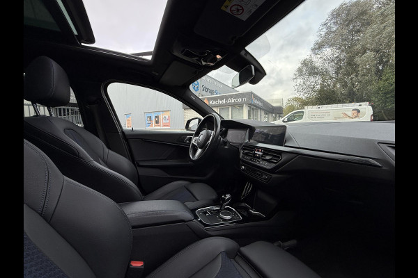 BMW 1-serie 118i | Panorama | Navi | Live Cockpit | Led | BMW 1-serie 118i | Panorama | Navi | Live Cockpit | Led |