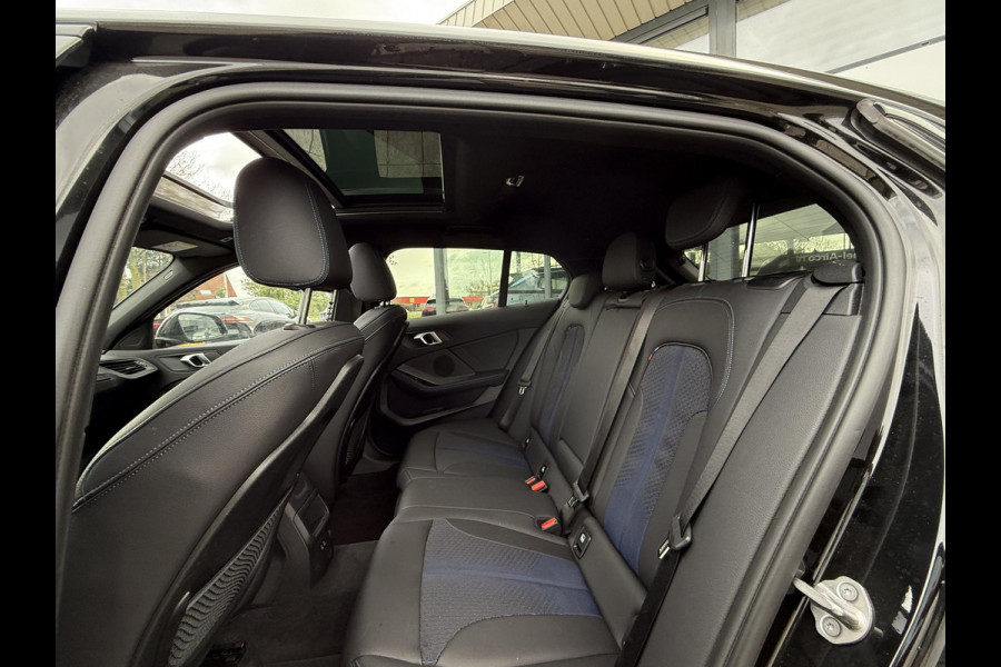BMW 1-serie 118i | Panorama | Navi | Live Cockpit | Led | BMW 1-serie 118i | Panorama | Navi | Live Cockpit | Led |