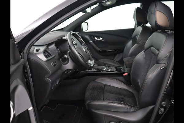Renault Kadjar 1.3 TCe Black Edition | Trekhaak | Stoelverwarming | Adaptive cruise | Leder/Alcantara | Camera | BOSE Sound | Carplay | Keyless | Navigatie | Full LED