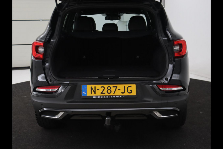 Renault Kadjar 1.3 TCe Black Edition | Trekhaak | Stoelverwarming | Adaptive cruise | Leder/Alcantara | Camera | BOSE Sound | Carplay | Keyless | Navigatie | Full LED