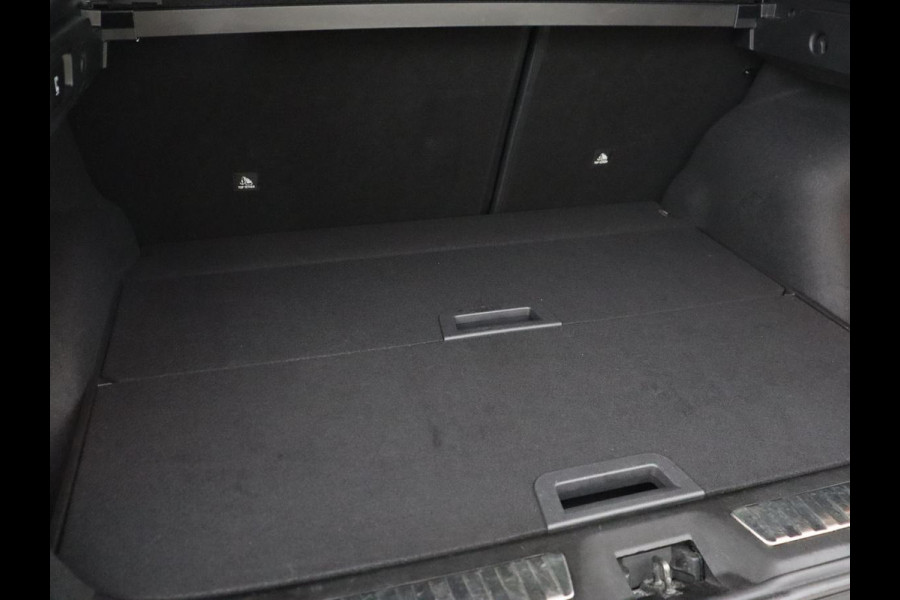 Renault Kadjar 1.3 TCe Black Edition | Trekhaak | Stoelverwarming | Adaptive cruise | Leder/Alcantara | Camera | BOSE Sound | Carplay | Keyless | Navigatie | Full LED