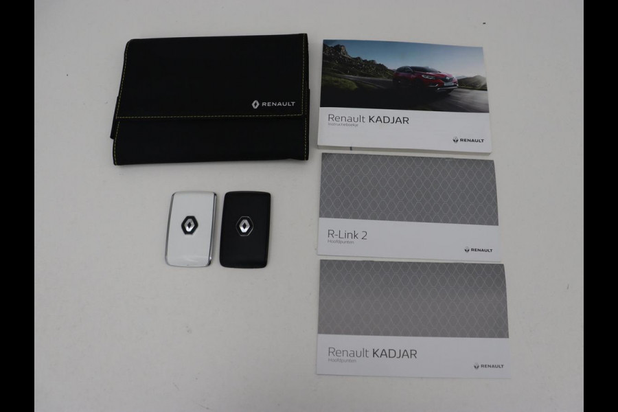 Renault Kadjar 1.3 TCe Black Edition | Trekhaak | Stoelverwarming | Adaptive cruise | Leder/Alcantara | Camera | BOSE Sound | Carplay | Keyless | Navigatie | Full LED