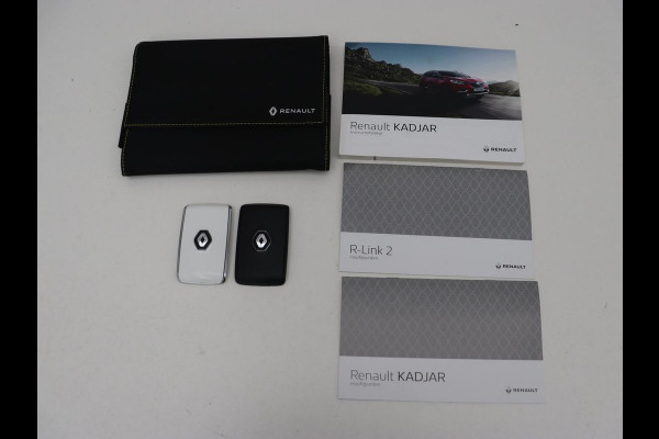 Renault Kadjar 1.3 TCe Black Edition | Trekhaak | Stoelverwarming | Adaptive cruise | Leder/Alcantara | Camera | BOSE Sound | Carplay | Keyless | Navigatie | Full LED