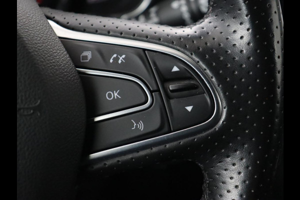 Renault Kadjar 1.3 TCe Black Edition | Trekhaak | Stoelverwarming | Adaptive cruise | Leder/Alcantara | Camera | BOSE Sound | Carplay | Keyless | Navigatie | Full LED