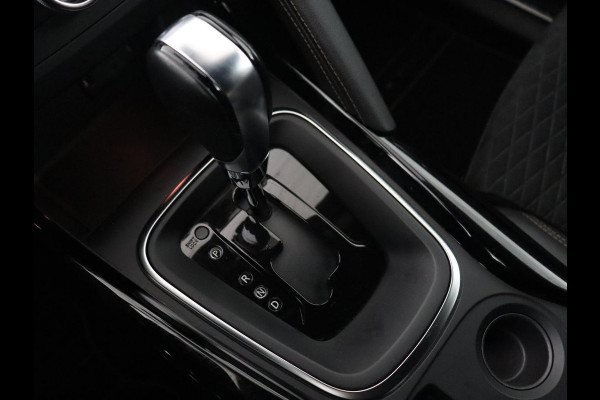 Renault Kadjar 1.3 TCe Black Edition | Trekhaak | Stoelverwarming | Adaptive cruise | Leder/Alcantara | Camera | BOSE Sound | Carplay | Keyless | Navigatie | Full LED