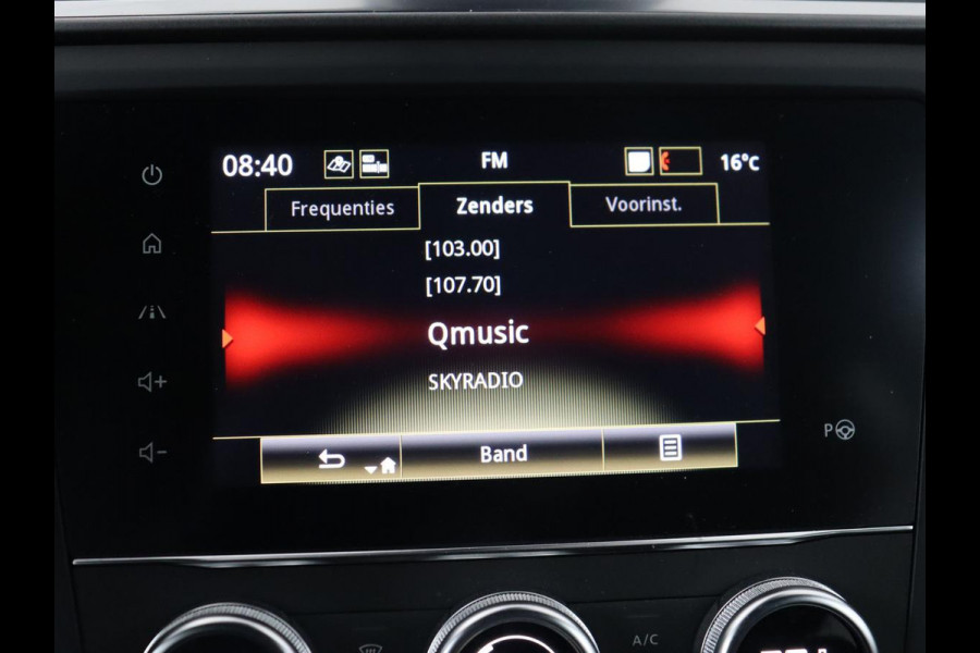 Renault Kadjar 1.3 TCe Black Edition | Trekhaak | Stoelverwarming | Adaptive cruise | Leder/Alcantara | Camera | BOSE Sound | Carplay | Keyless | Navigatie | Full LED
