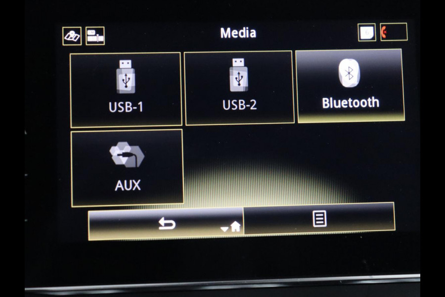 Renault Kadjar 1.3 TCe Black Edition | Trekhaak | Stoelverwarming | Adaptive cruise | Leder/Alcantara | Camera | BOSE Sound | Carplay | Keyless | Navigatie | Full LED