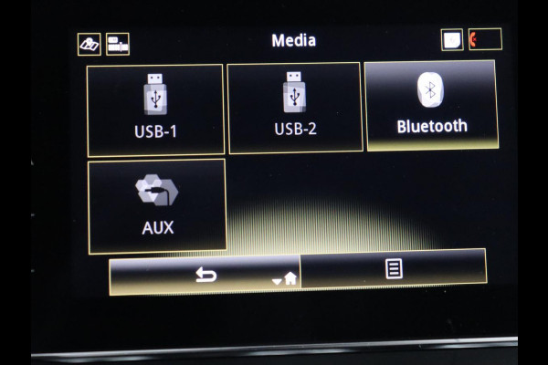 Renault Kadjar 1.3 TCe Black Edition | Trekhaak | Stoelverwarming | Adaptive cruise | Leder/Alcantara | Camera | BOSE Sound | Carplay | Keyless | Navigatie | Full LED