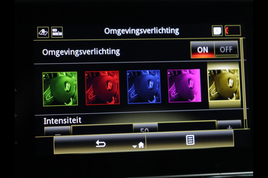 Renault Kadjar 1.3 TCe Black Edition | Trekhaak | Stoelverwarming | Adaptive cruise | Leder/Alcantara | Camera | BOSE Sound | Carplay | Keyless | Navigatie | Full LED