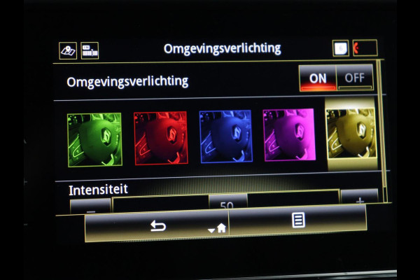 Renault Kadjar 1.3 TCe Black Edition | Trekhaak | Stoelverwarming | Adaptive cruise | Leder/Alcantara | Camera | BOSE Sound | Carplay | Keyless | Navigatie | Full LED