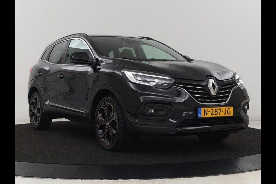 Renault Kadjar 1.3 TCe Black Edition | Trekhaak | Stoelverwarming | Adaptive cruise | Leder/Alcantara | Camera | BOSE Sound | Carplay | Keyless | Navigatie | Full LED