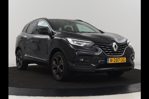Renault Kadjar 1.3 TCe Black Edition | Trekhaak | Stoelverwarming | Adaptive cruise | Leder/Alcantara | Camera | BOSE Sound | Carplay | Keyless | Navigatie | Full LED
