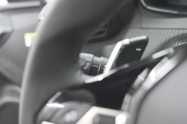 Peugeot 2008 Hybrid 136 e-DCS6 Allure | 360 Camera | Adaptieve Cruise Control | Dodehoekdetectie | Navigatie