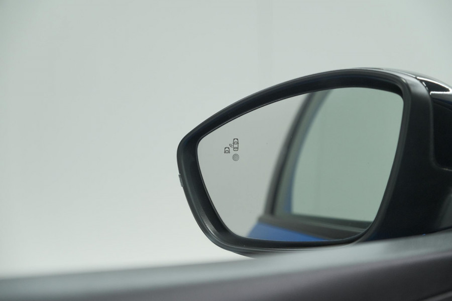 Peugeot e-208 EV GT Pack 50 kWh | Camera | Adapieve Cruise Control | Stoelverwarming | 3 FASE Peugeot e-208 EV GT Pack 50 kWh | Camera | Adapieve Cruise Control | Stoelverwarming | 3 FASE