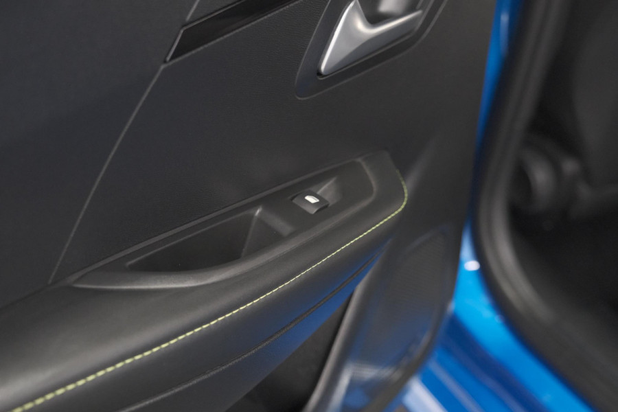 Peugeot e-208 EV GT Pack 50 kWh | Camera | Adapieve Cruise Control | Stoelverwarming | 3 FASE Peugeot e-208 EV GT Pack 50 kWh | Camera | Adapieve Cruise Control | Stoelverwarming | 3 FASE