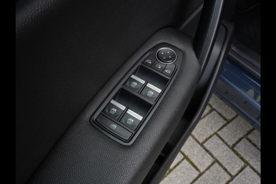 Renault Captur 1.3 TCe 130 Automaat Intens | Climate Control | LED | Android/Apple Carplay Renault Captur 1.3 TCe 130 Automaat Intens | Climate Control | LED | Android/Apple Carplay