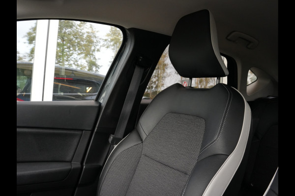 Renault Captur 1.3 TCe 130 Automaat Intens | Climate Control | LED | Android/Apple Carplay Renault Captur 1.3 TCe 130 Automaat Intens | Climate Control | LED | Android/Apple Carplay