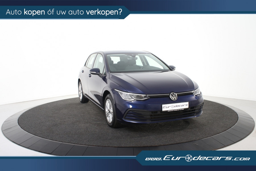 Volkswagen Golf 1.0 eTSI Life *1ste Eigenaar*Navigatie*Ambiente* Volkswagen Golf 1.0 eTSI Life *1ste Eigenaar*Navigatie*Ambiente*