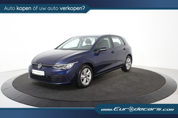 Volkswagen Golf 1.0 eTSI Life *1ste Eigenaar*Navigatie*Ambiente* Volkswagen Golf 1.0 eTSI Life *1ste Eigenaar*Navigatie*Ambiente*