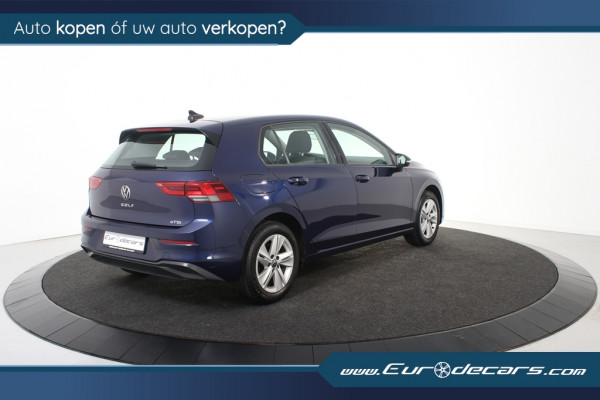 Volkswagen Golf 1.0 eTSI Life *1ste Eigenaar*Navigatie*Ambiente* Volkswagen Golf 1.0 eTSI Life *1ste Eigenaar*Navigatie*Ambiente*