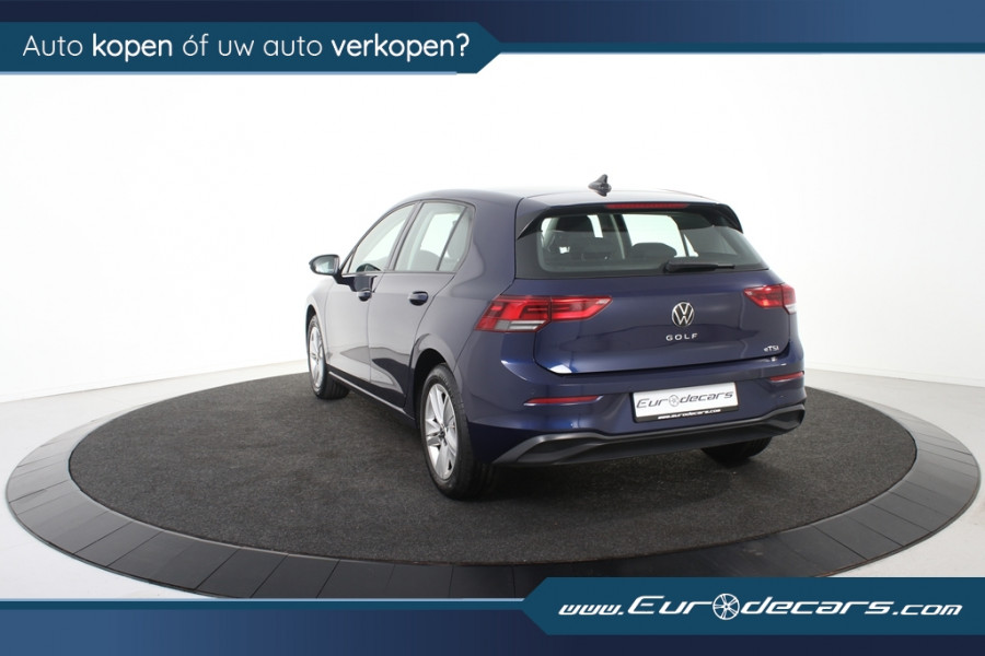 Volkswagen Golf 1.0 eTSI Life *1ste Eigenaar*Navigatie*Ambiente* Volkswagen Golf 1.0 eTSI Life *1ste Eigenaar*Navigatie*Ambiente*