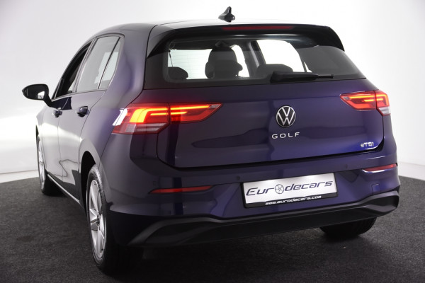 Volkswagen Golf 1.0 eTSI Life *1ste Eigenaar*Navigatie*Ambiente* Volkswagen Golf 1.0 eTSI Life *1ste Eigenaar*Navigatie*Ambiente*