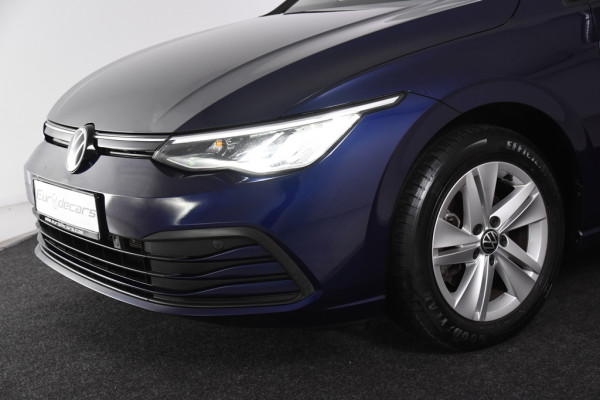 Volkswagen Golf 1.0 eTSI Life *1ste Eigenaar*Navigatie*Ambiente* Volkswagen Golf 1.0 eTSI Life *1ste Eigenaar*Navigatie*Ambiente*