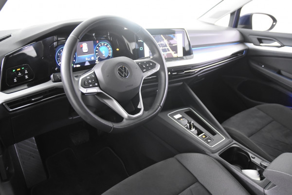 Volkswagen Golf 1.0 eTSI Life *1ste Eigenaar*Navigatie*Ambiente* Volkswagen Golf 1.0 eTSI Life *1ste Eigenaar*Navigatie*Ambiente*