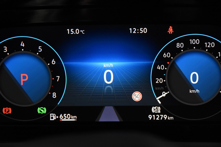 Volkswagen Golf 1.0 eTSI Life *1ste Eigenaar*Navigatie*Ambiente* Volkswagen Golf 1.0 eTSI Life *1ste Eigenaar*Navigatie*Ambiente*