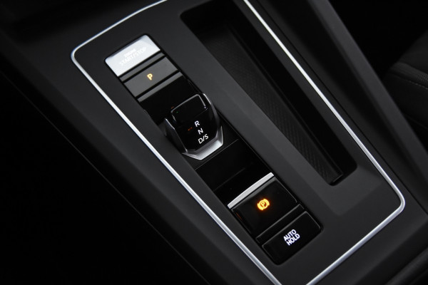 Volkswagen Golf 1.0 eTSI Life *1ste Eigenaar*Navigatie*Ambiente* Volkswagen Golf 1.0 eTSI Life *1ste Eigenaar*Navigatie*Ambiente*