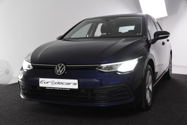 Volkswagen Golf 1.0 eTSI Life *1ste Eigenaar*Navigatie*Ambiente* Volkswagen Golf 1.0 eTSI Life *1ste Eigenaar*Navigatie*Ambiente*