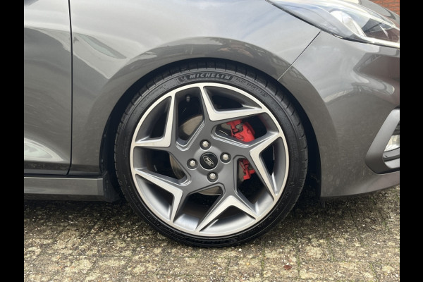 Ford Fiesta 1.5 EcoB. ST *dealeronderhouden* Ford Fiesta 1.5 EcoB. ST *dealeronderhouden*