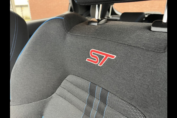 Ford Fiesta 1.5 EcoB. ST *dealeronderhouden* Ford Fiesta 1.5 EcoB. ST *dealeronderhouden*