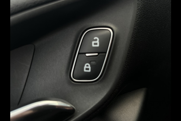 Ford Fiesta 1.5 EcoB. ST *dealeronderhouden* Ford Fiesta 1.5 EcoB. ST *dealeronderhouden*